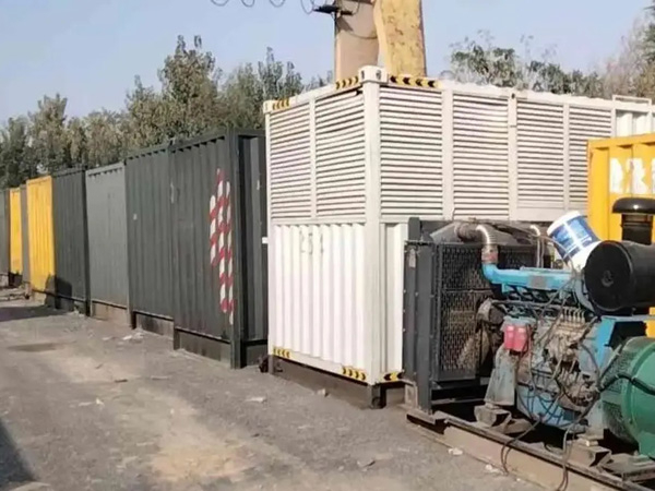 延吉200KW柴油发电机机组每小时油耗是多少？